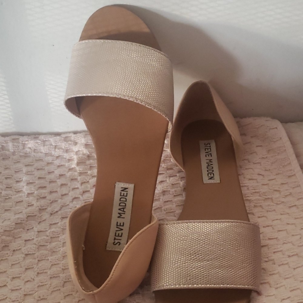 Sandals - Picture 4 of 4